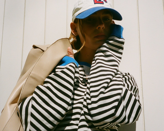 Agata – prugasti oversized pulover za opuštene, stilizirane dane