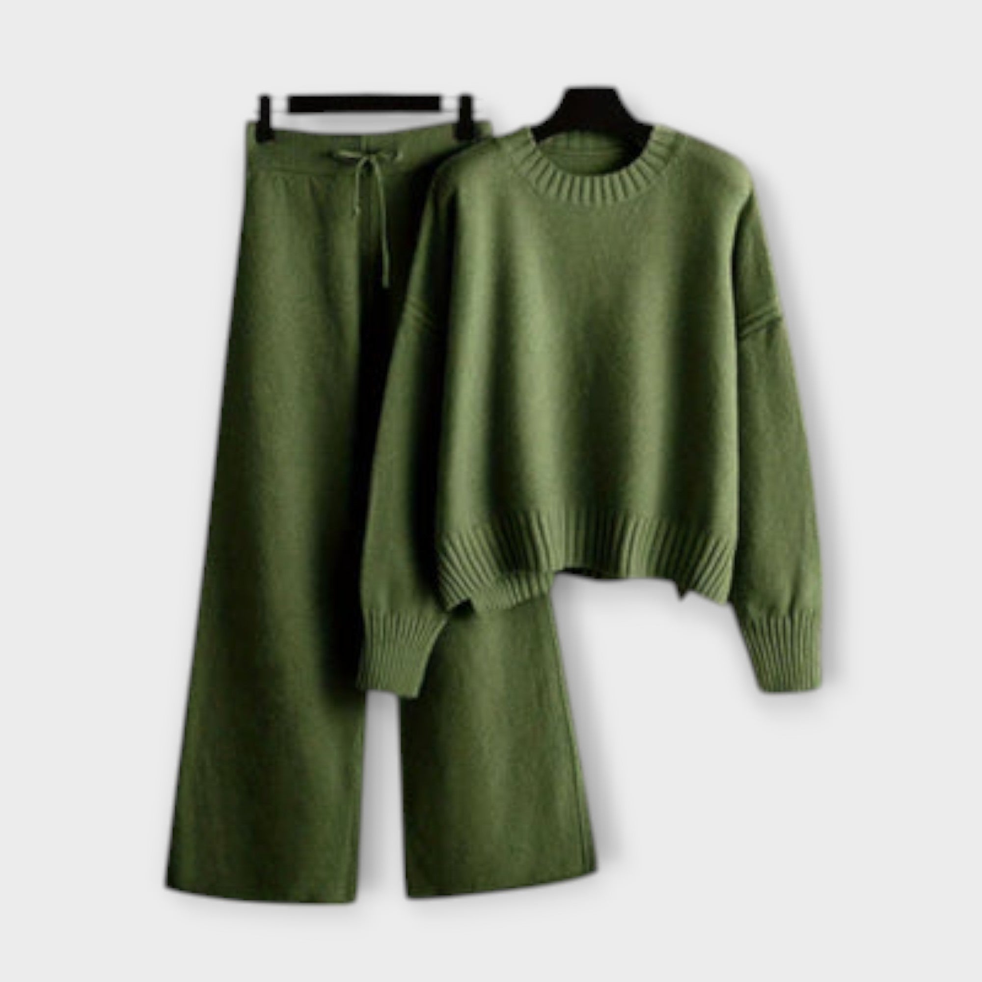38 – Pleteni set za savršenu udobnost i minimalistički stil