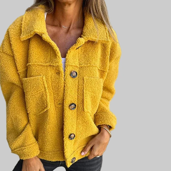 Ana – baršunasti kaput za bezvremensku eleganciju i luksuznu udobnost