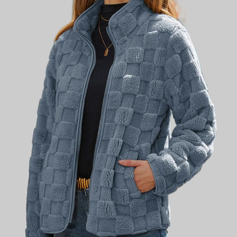 Davorka – karirana jakna za očaravajuću toplinu i stylish zimske dane