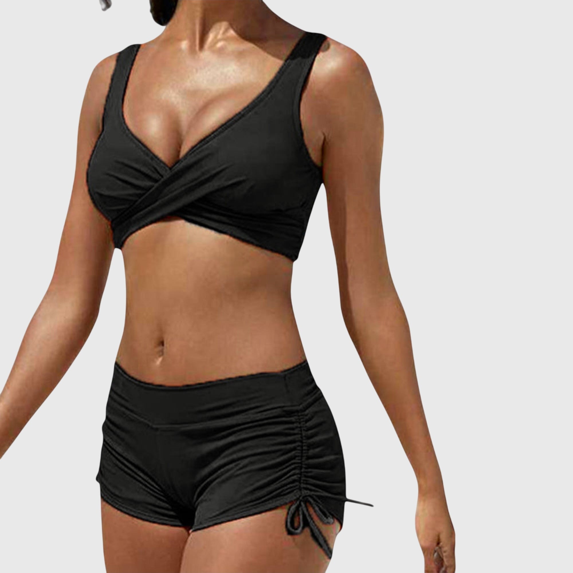 Adriana – Pripremite se za privlačenje pogleda ovog ljeta s stylish bikini!