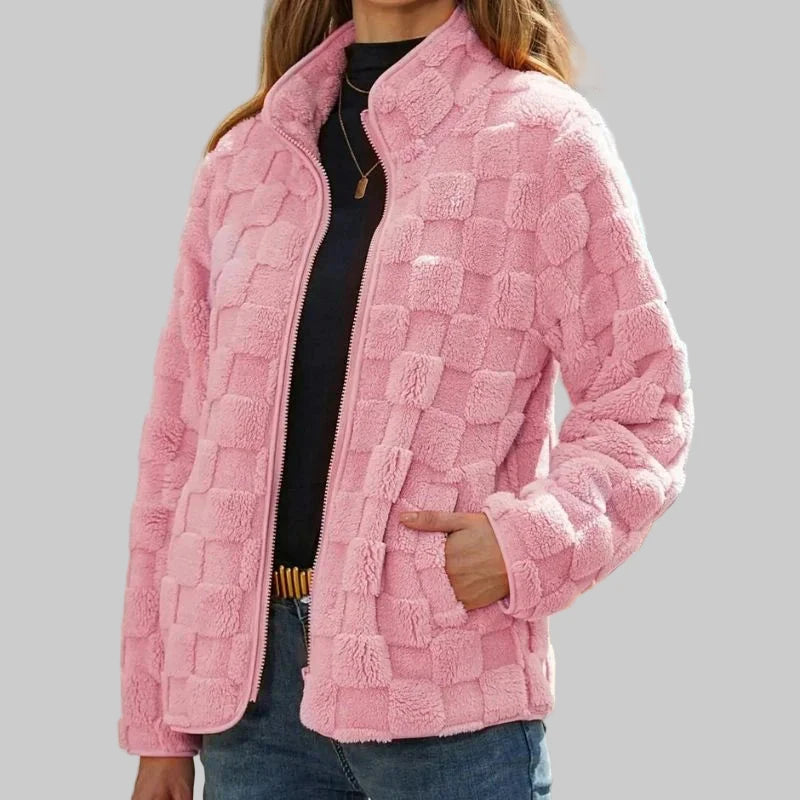 Davorka – karirana jakna za očaravajuću toplinu i stylish zimske dane