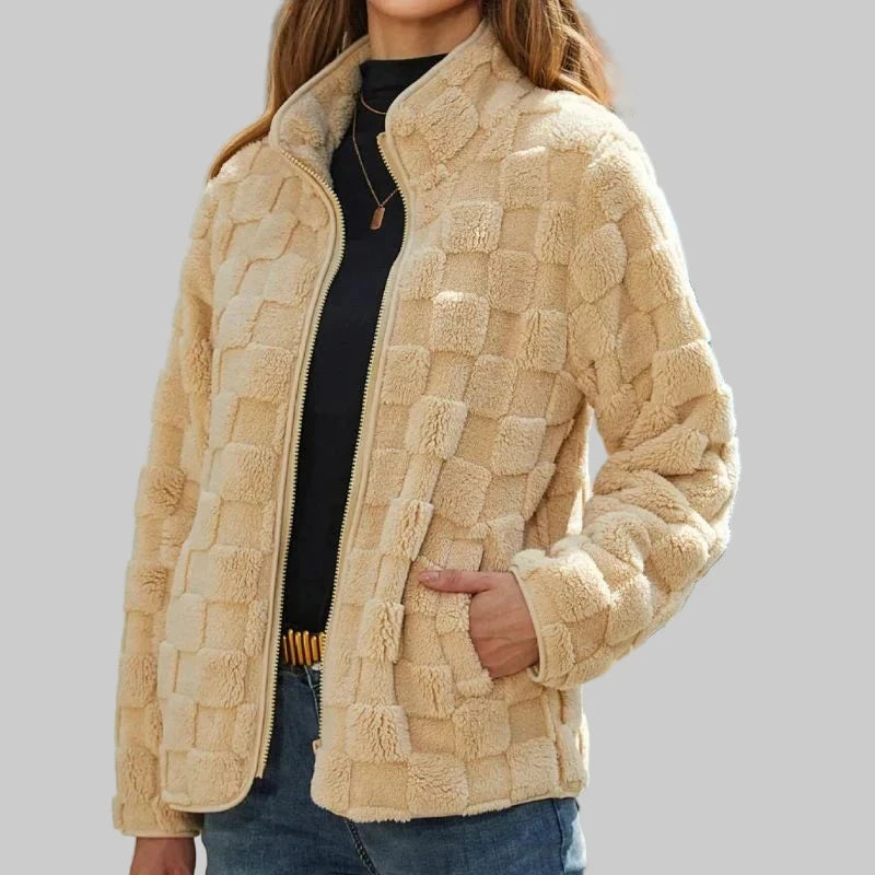 Davorka – karirana jakna za očaravajuću toplinu i stylish zimske dane