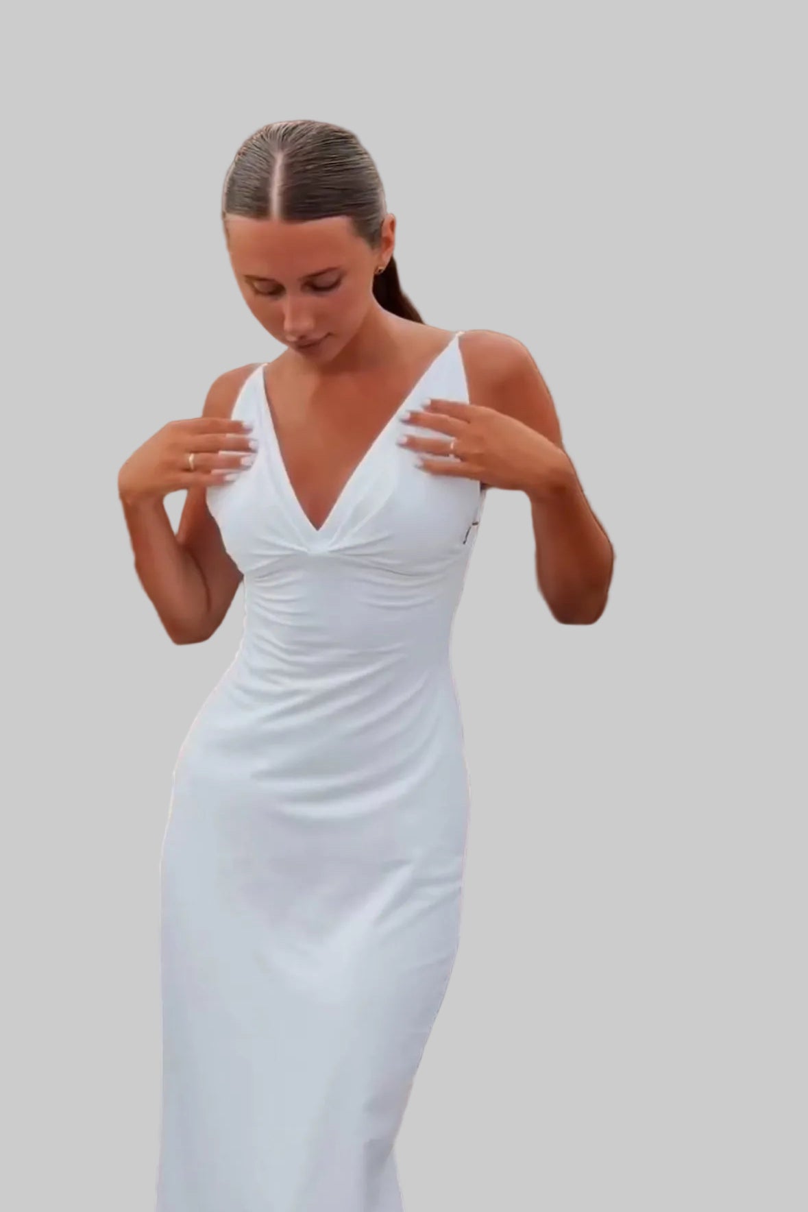 Anđelka - Elegantna haljina s otvorenim leđima