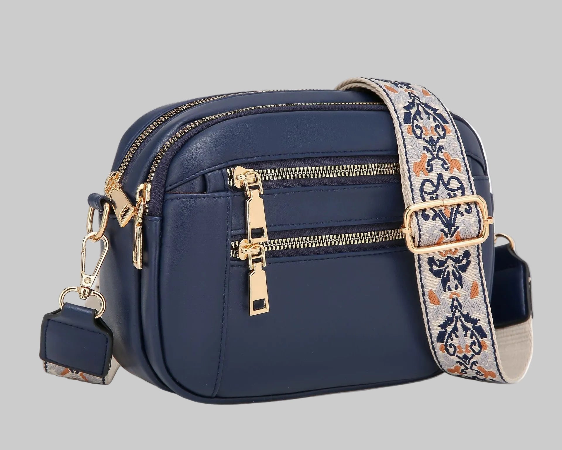 Amela – elegantna torba za rame za svaki dan i posebne prilike