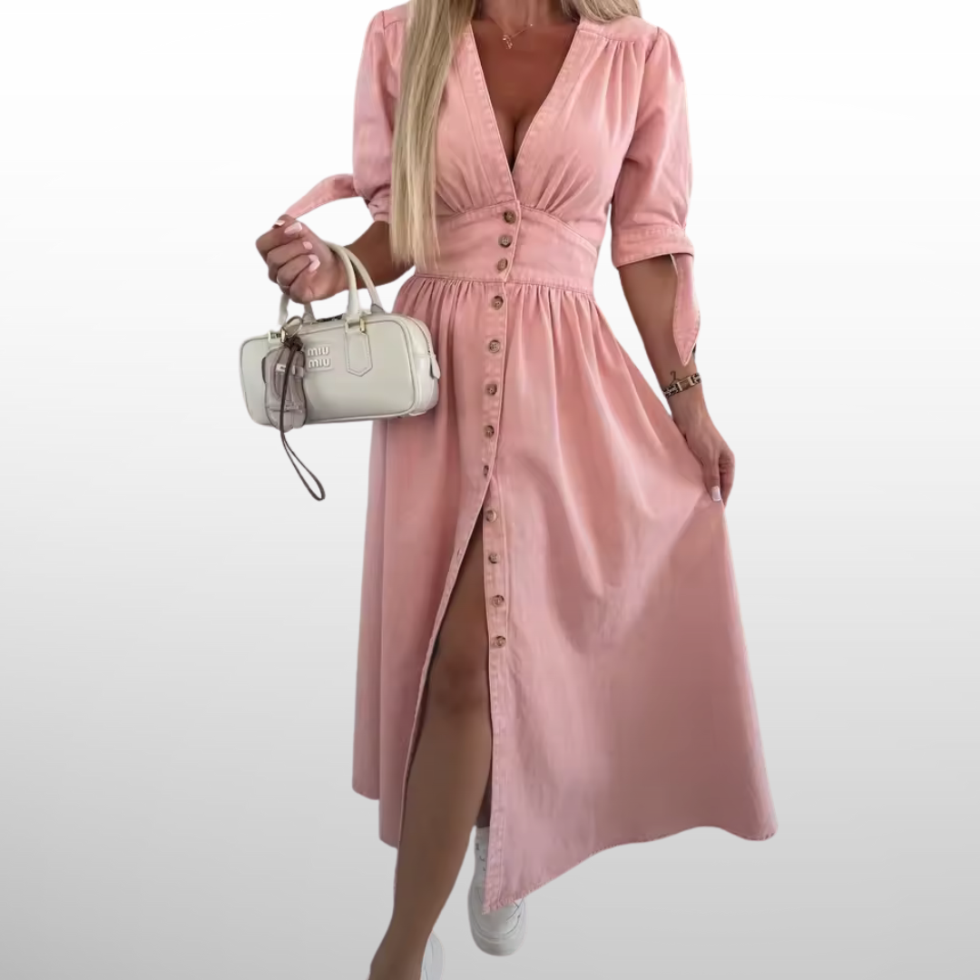 Antonia – Elegantna haljina s drvenim dugmadi koja donosi mediteranski šarm svakom danu