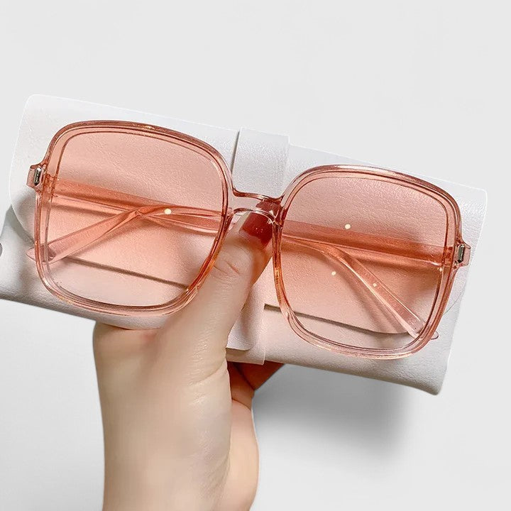 Ankica – Uživajte u bezvremenskoj eleganciji s oversized sunčanim naočalama