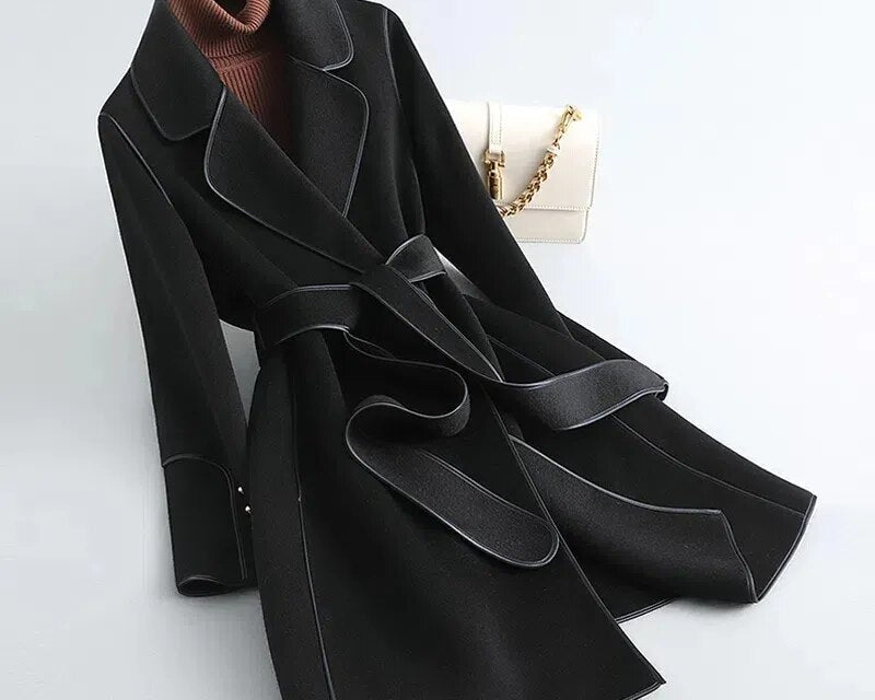 Anđelka – romantični vuneni trench kaput s luksuznim dodirom