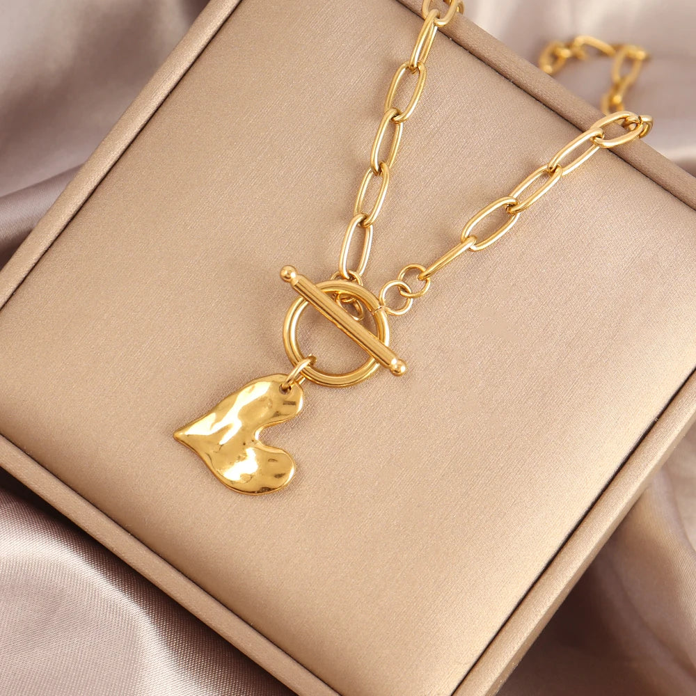 Bernarda - Ogrlica s Teksturiranim Srcem