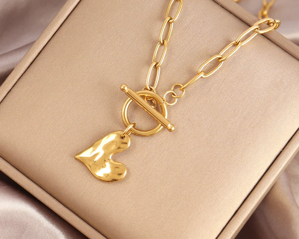 Bernarda - Ogrlica s Teksturiranim Srcem