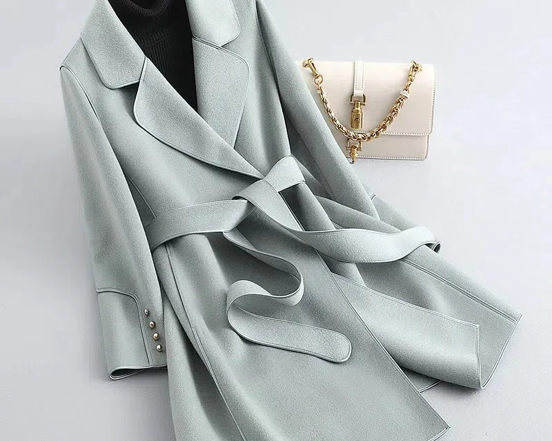 Anđelka – romantični vuneni trench kaput s luksuznim dodirom