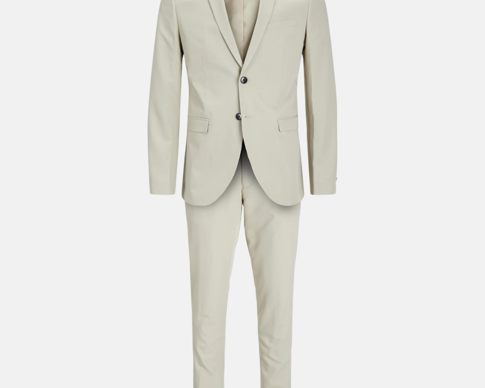 Blaž – Moderna elegancija i svakodnevna udobnost u jednom odijelu