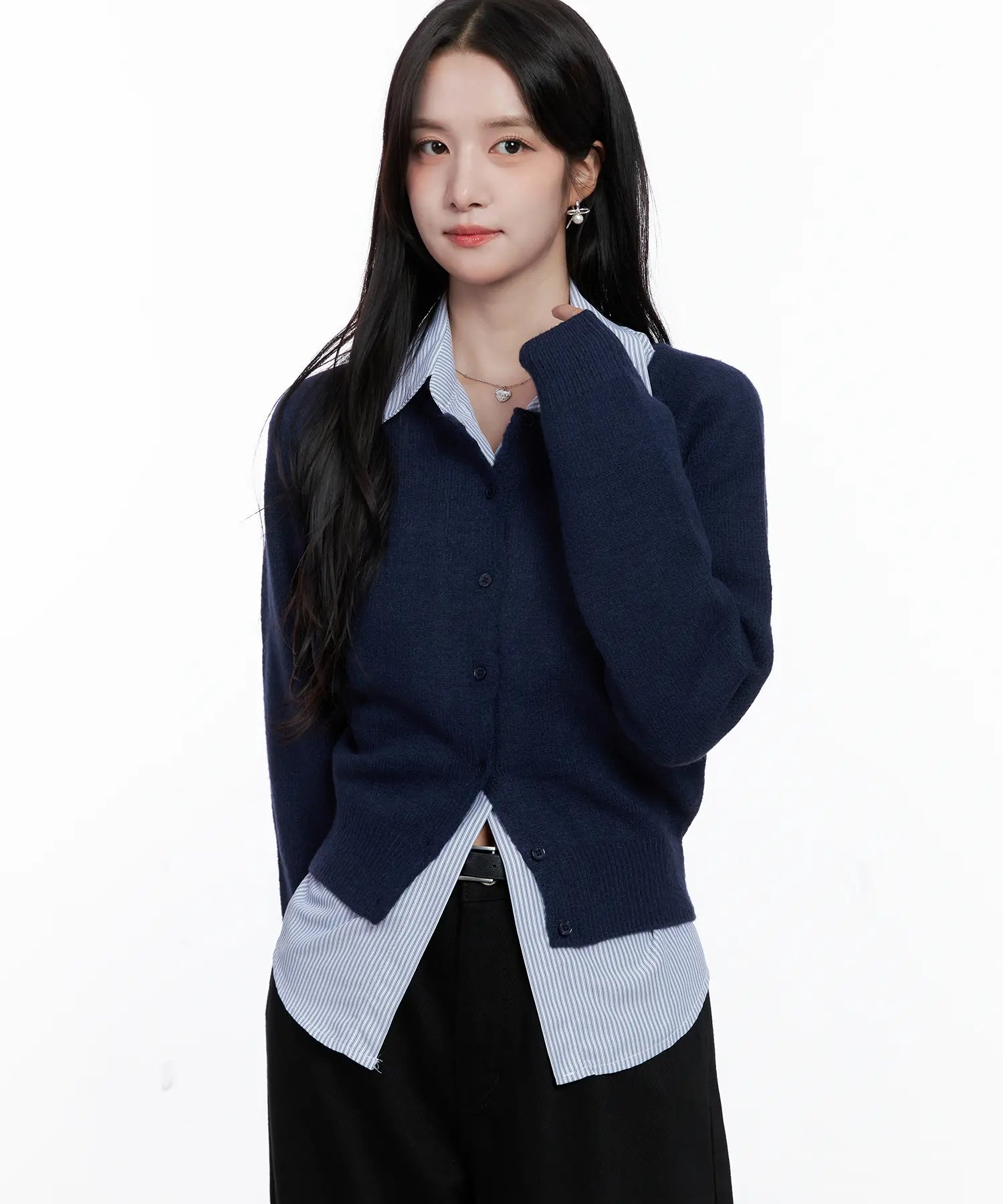 Antonia – Casual, moderan i klasičan pulover dugih rukava s gumbima!