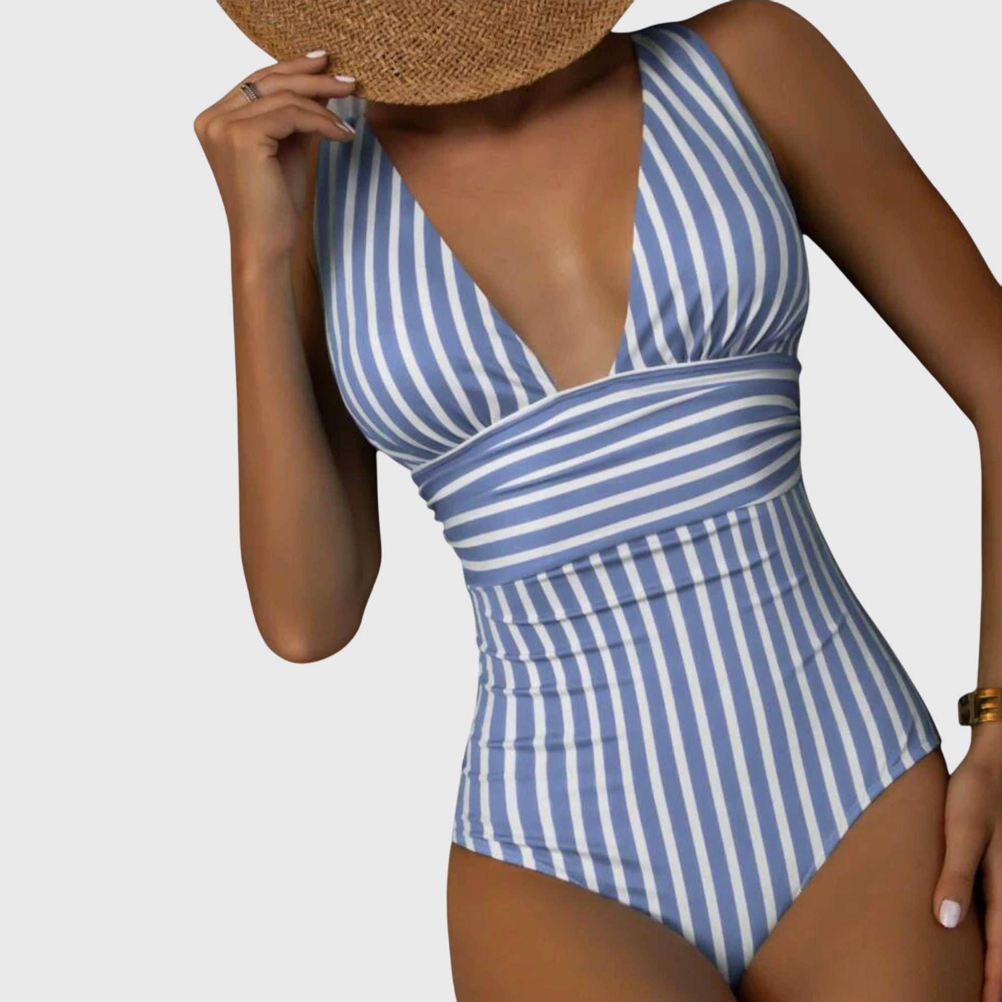 33 – Bikiniji "Marine Line"