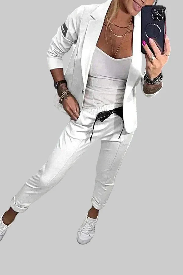 53 – Stylish set sakoa i jogger hlača za elegantnu udobnost