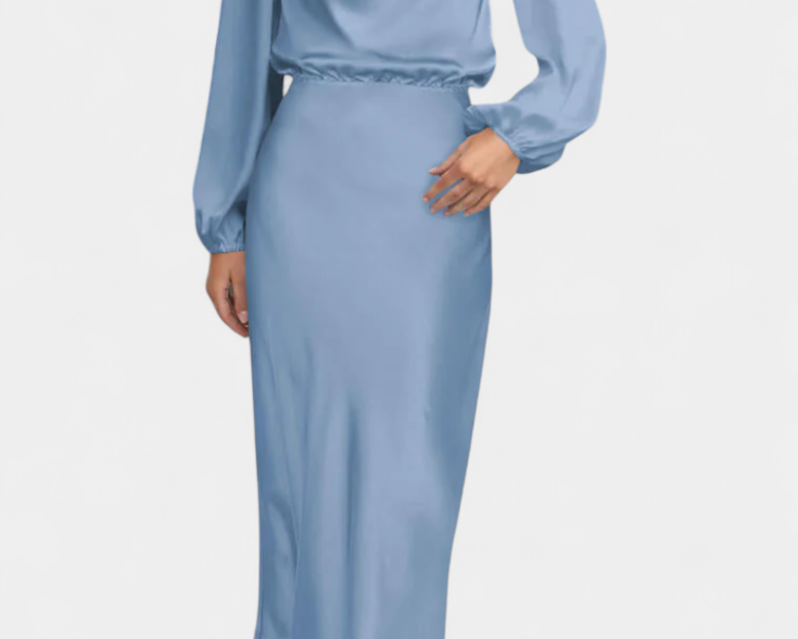 Dora – Ženska, elegantna i suptilno prisutna maxi haljina s cvjetnim motivima