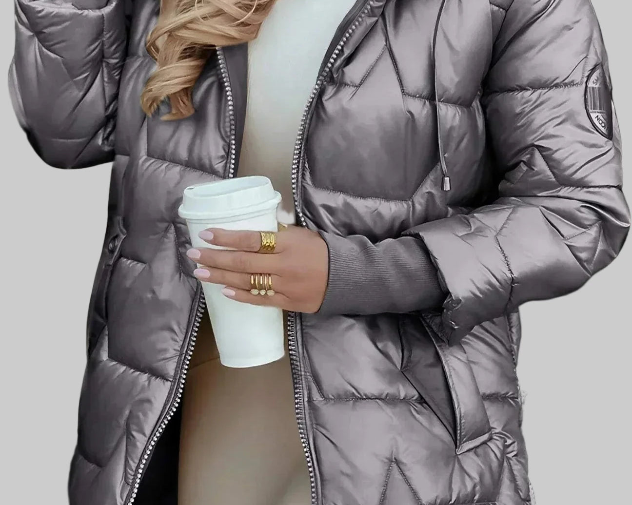 Aida – stilski zimski kaput s kapuljačom i toplim punjenjem