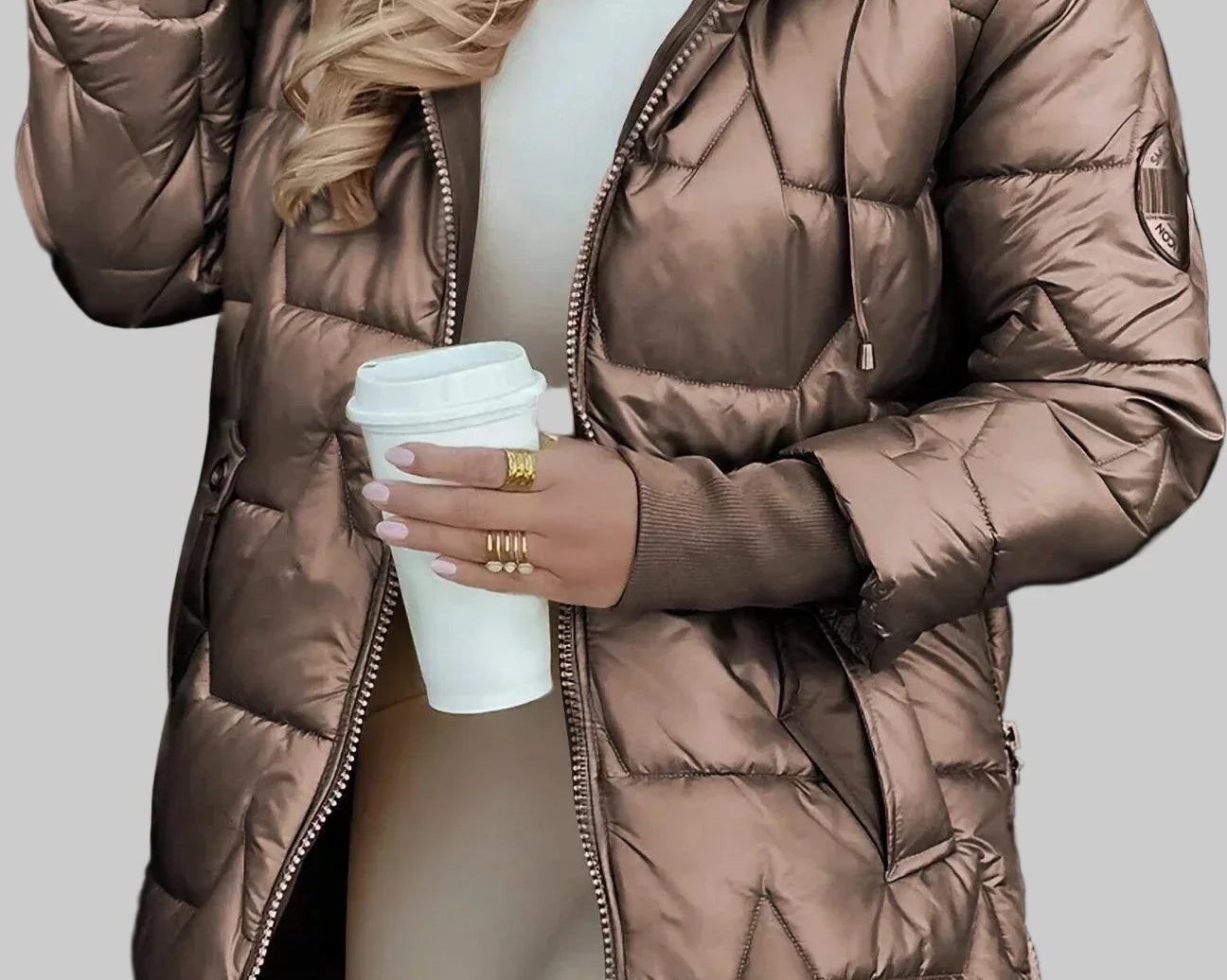 Aida – stilski zimski kaput s kapuljačom i toplim punjenjem