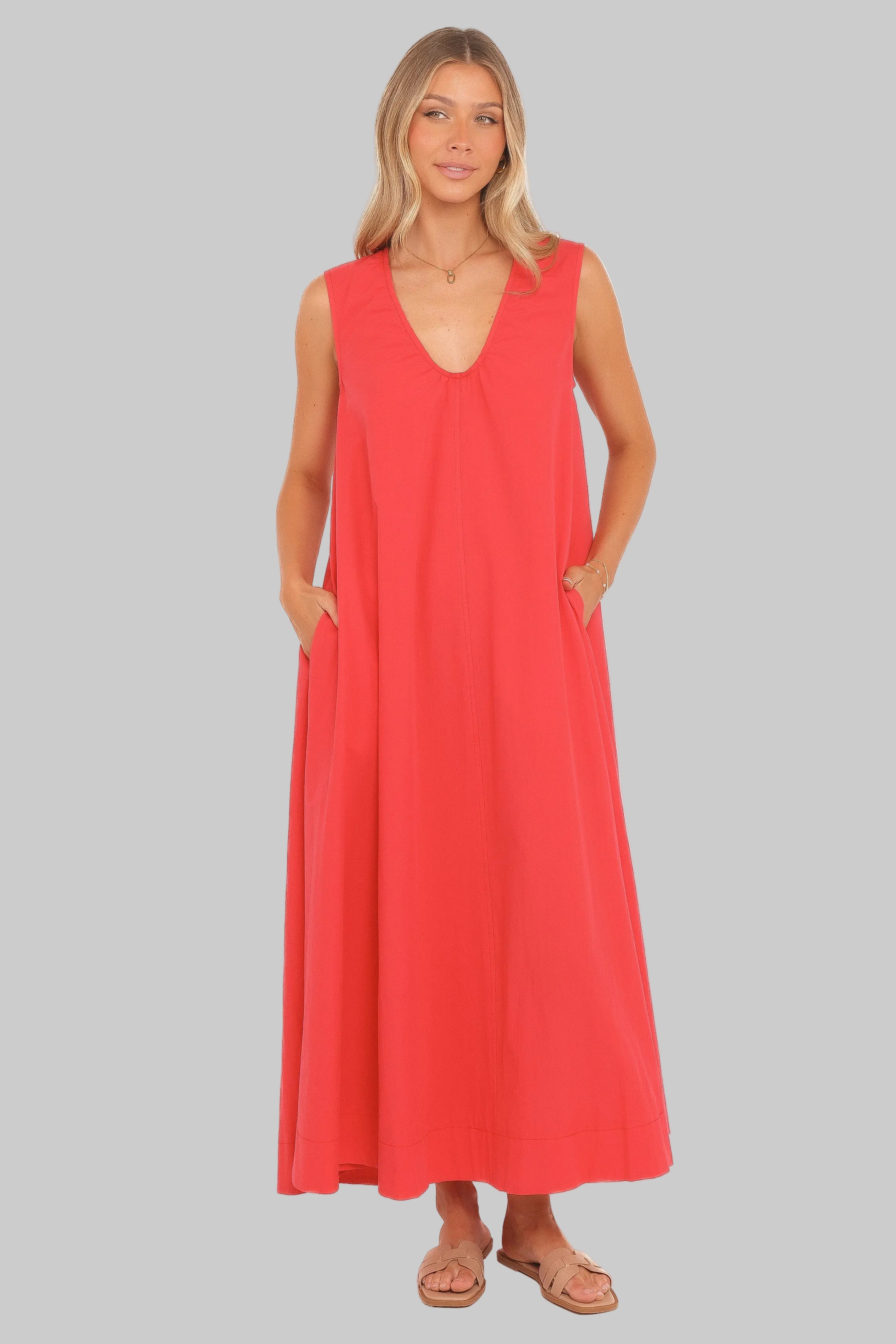 159 - Elegantna crvena maxi haljina bez rukava